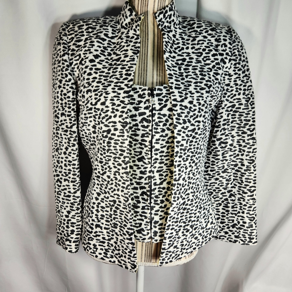 Flores & Flores Black & White Animal Print 2-PC Top & Matching Jacket Set Size 8